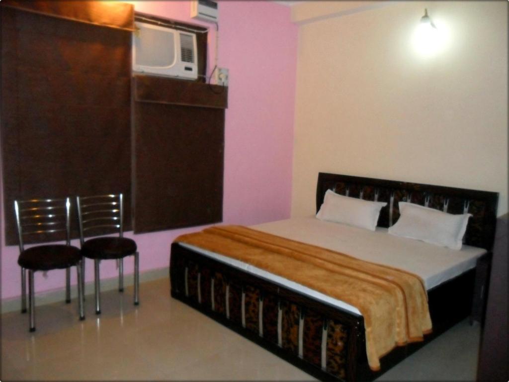Suncity Inn New Delhi Room photo